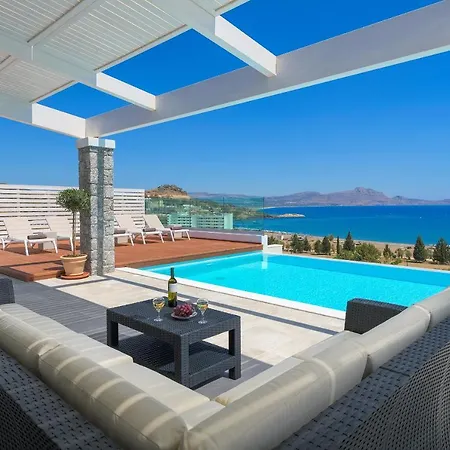 빌라 Hermes With Pool & Jacuzzi In *