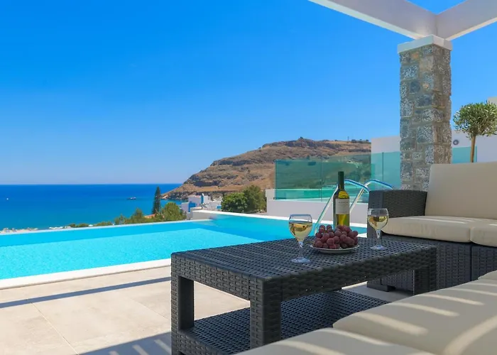 Hermes With Pool & Jacuzzi In