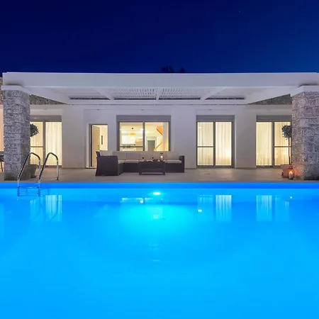 Villa Hermes With Pool & Jacuzzi In *