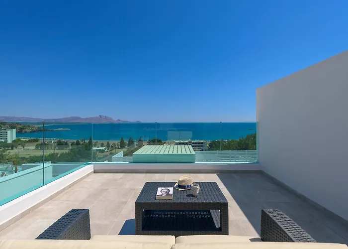 Hermes With Pool & Jacuzzi In Villa Líndosz