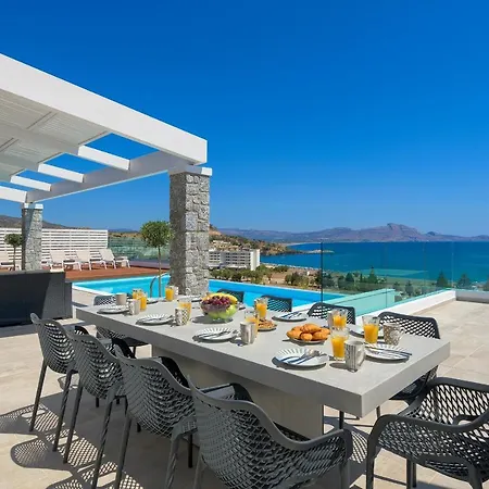 Hermes With Pool & Jacuzzi In