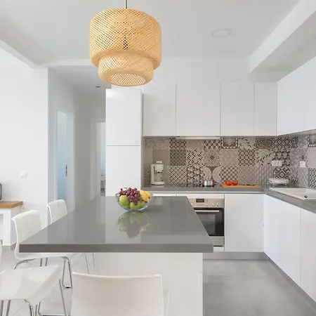 Hermes With Pool & Jacuzzi In Vilă *