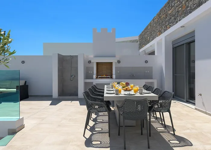 Villa Hermes With Pool & Jacuzzi In *