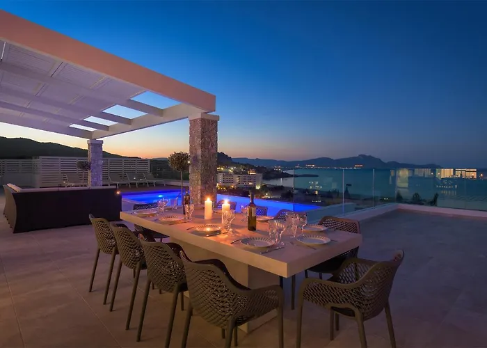 Hermes With Pool & Jacuzzi In لينثوس