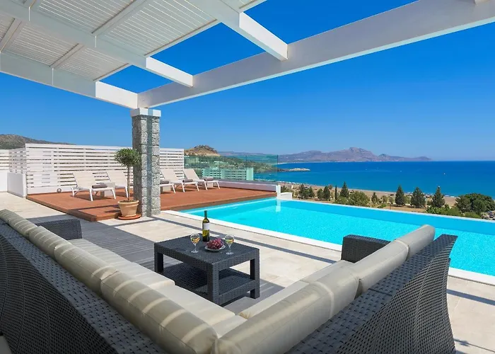 فيلة Hermes With Pool & Jacuzzi In *