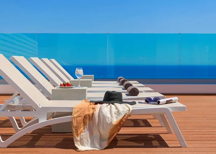 Hermes With Pool & Jacuzzi In فيلة