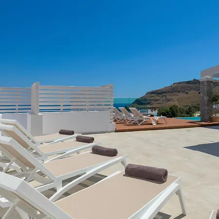 Hermes With Pool & Jacuzzi In Villa *